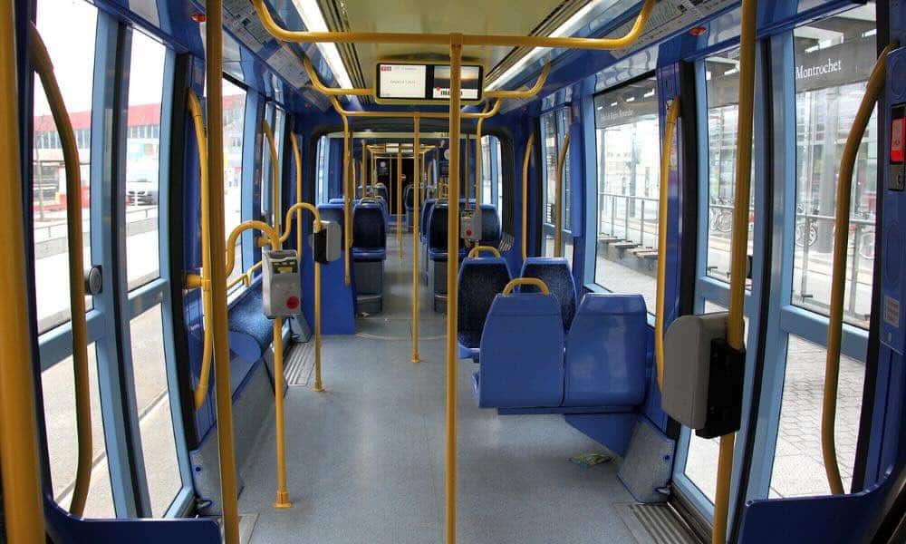 Dlaczego miasta inwestują w elektryfikację transportu publicznego?