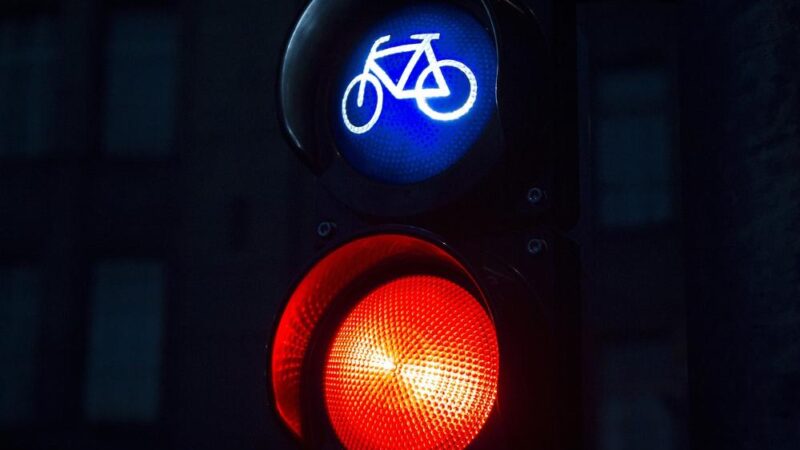 Różnice w przepisach drogowych w różnych krajach Europy – Co warto wiedzieć przed podróżą?