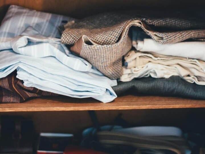 Najlepsze systemy przechowywania do garderoby – praktyczny przewodnik dla każdego domu