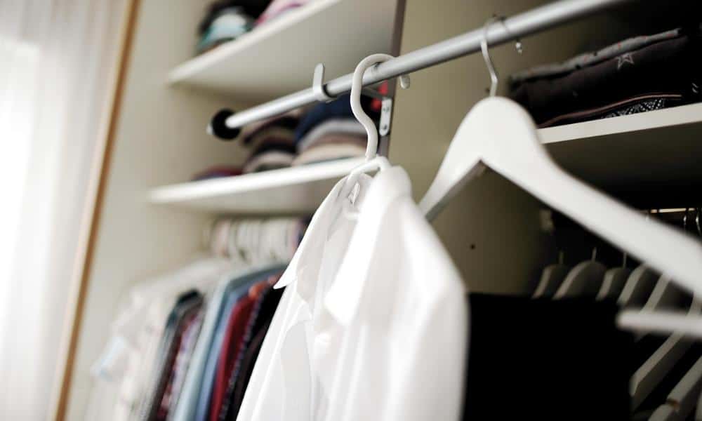 Szafy modułowe do małych mieszkań: praktyczne wybory na 2025